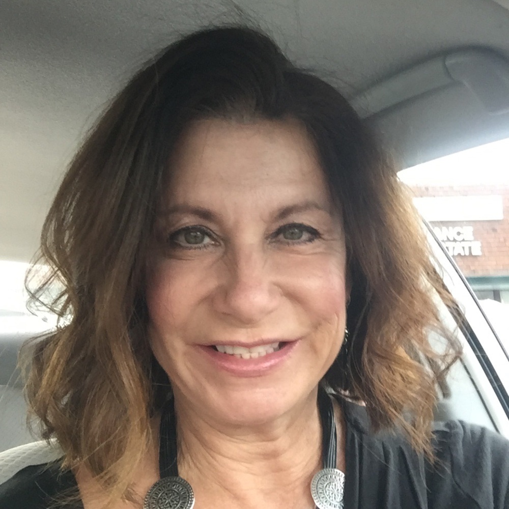 Meet your Posher, Debbie